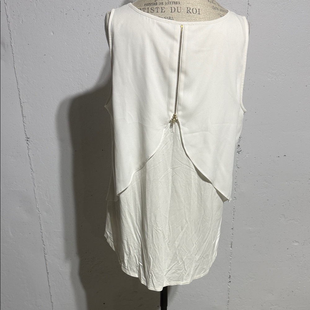 White House Black Market Cream Sleeveless Top - Picture 4 of 11